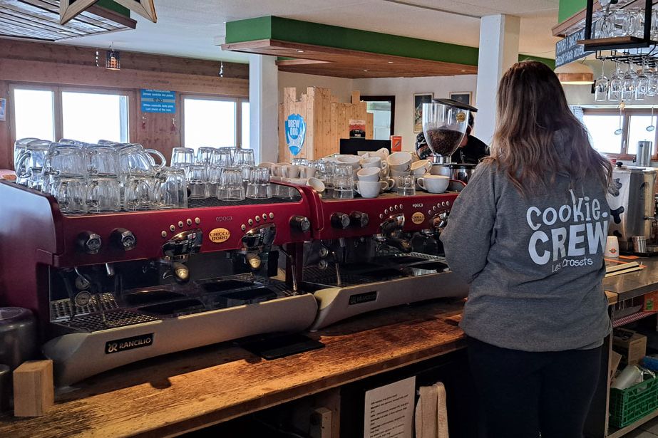 Relever la barre des baristas : Cookie Cafe présente deux nouvelles machines à café